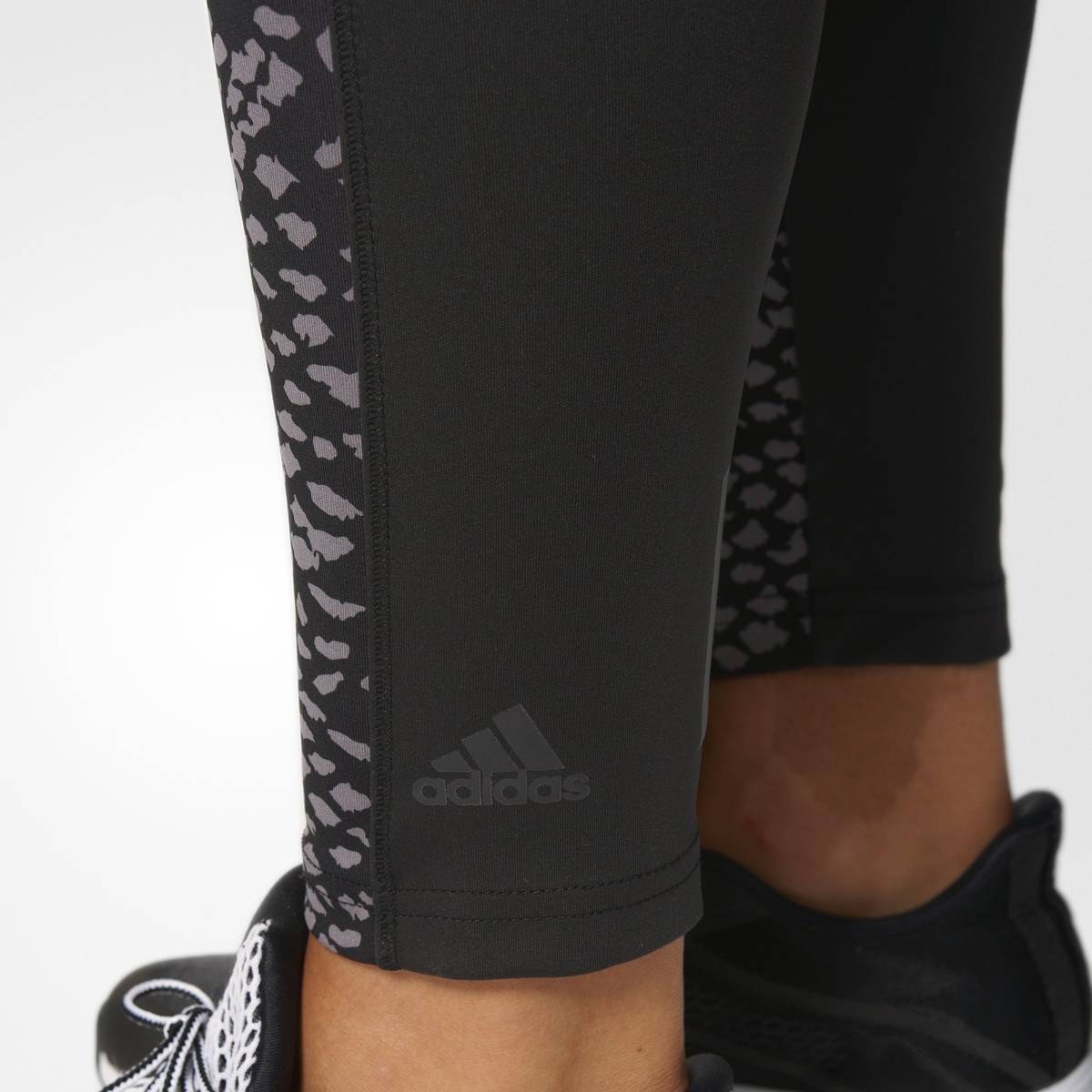 Adidas D2M Long tights - sort