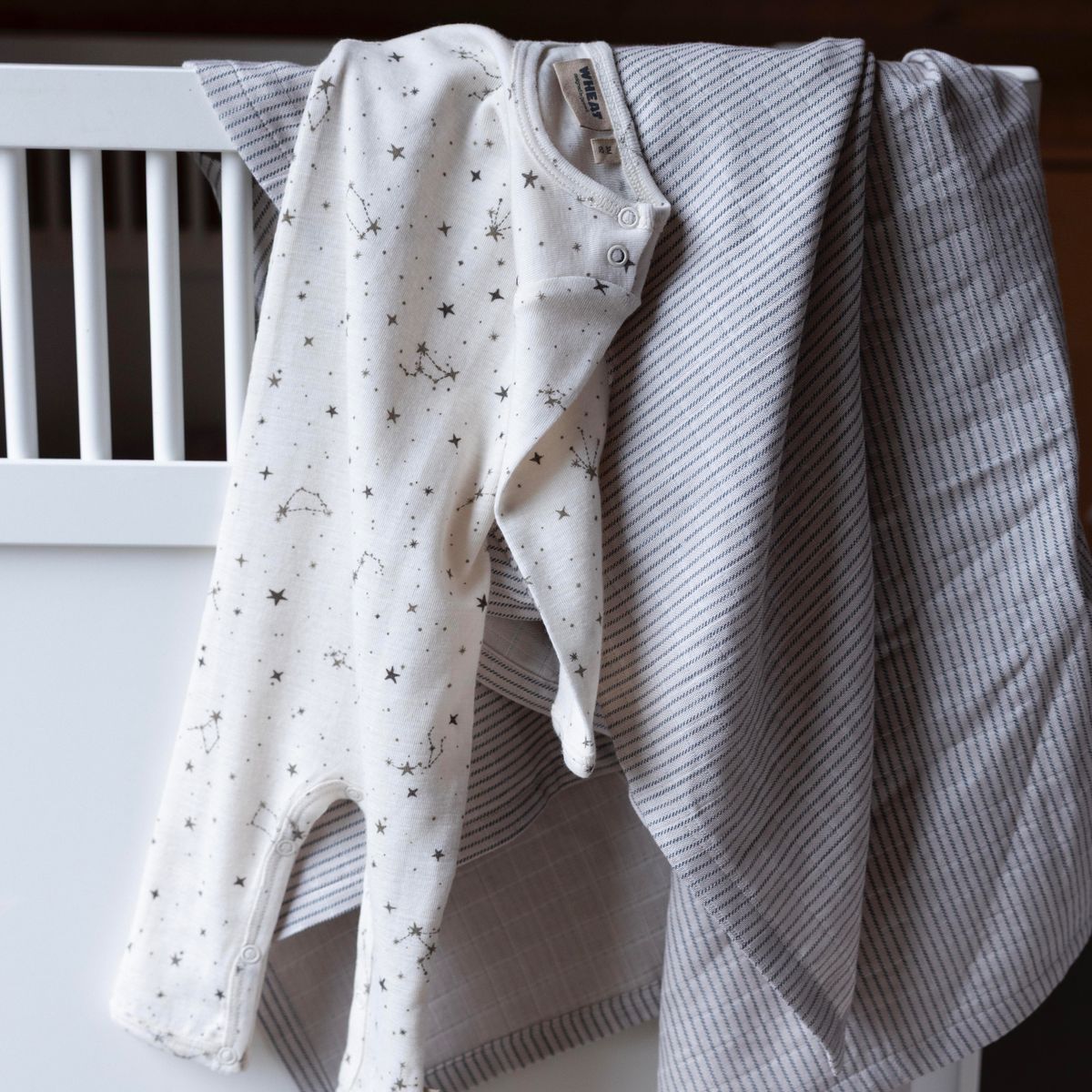 Wheat Haven Ulldress Eggshell Stars